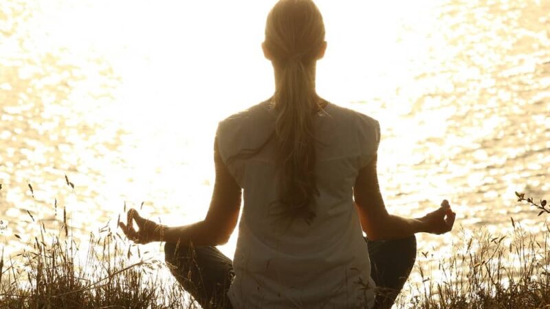 Czy warto zacząć praktykować medytację? Korzyści medytacji dla ciała i umysłu