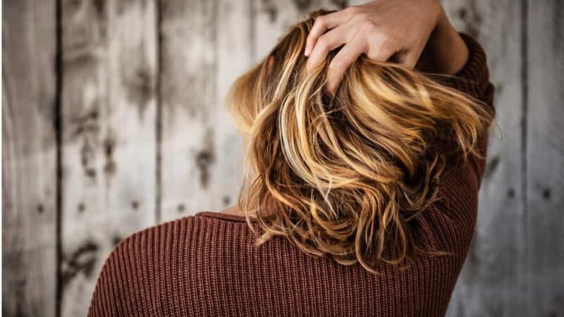 Jak prawidłowo olejować włosy?